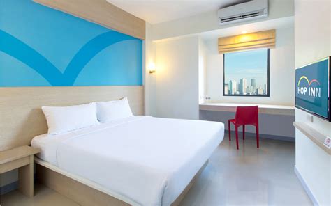 Rooms available at Hop Inn Hotel Tomas Morato Quezon City .
